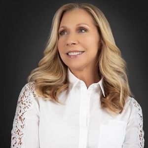 Meet your Posher, Rose